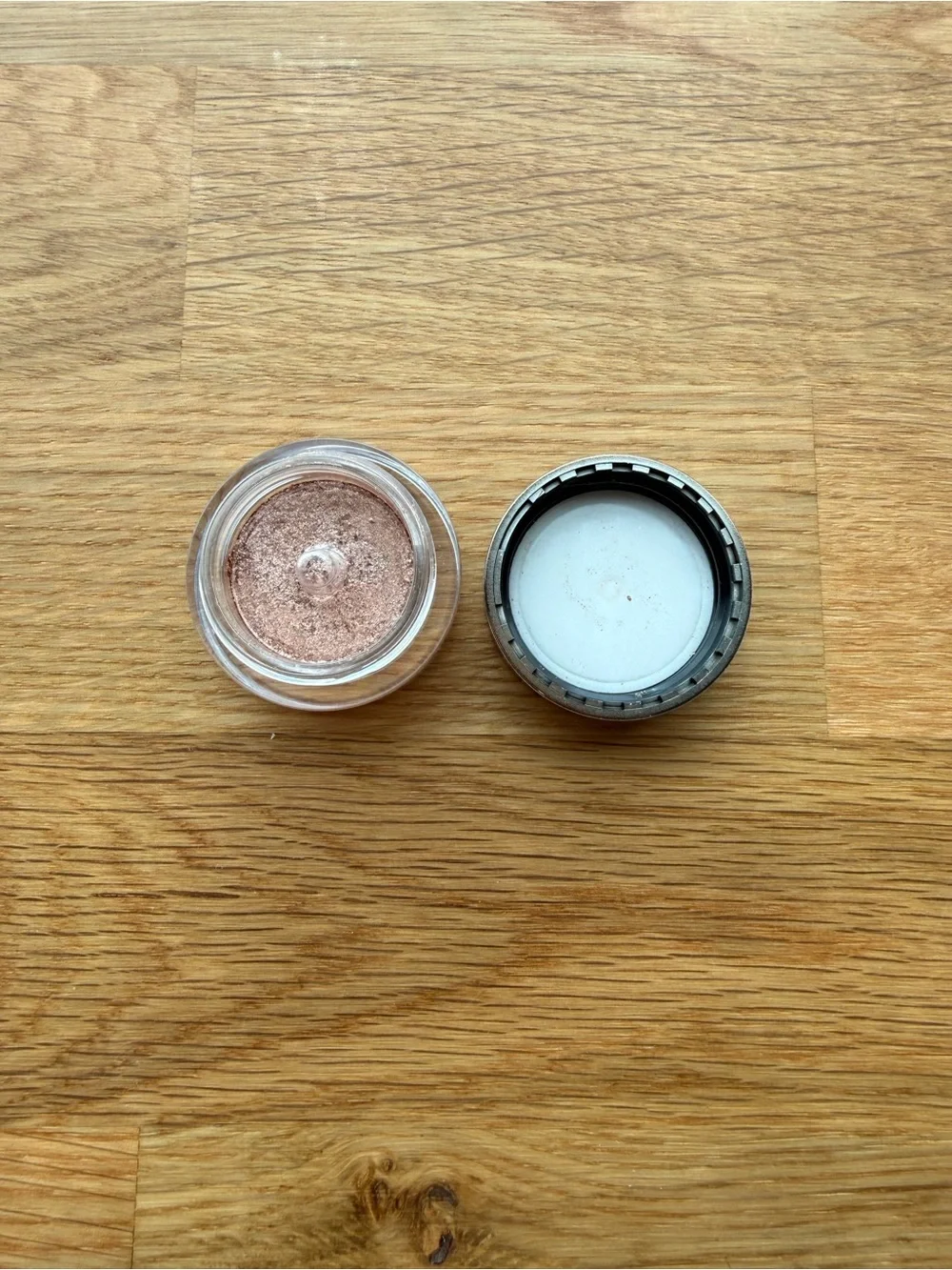 Hourglass SCATTERED LIGHT™ GLITTER EYESHADOW